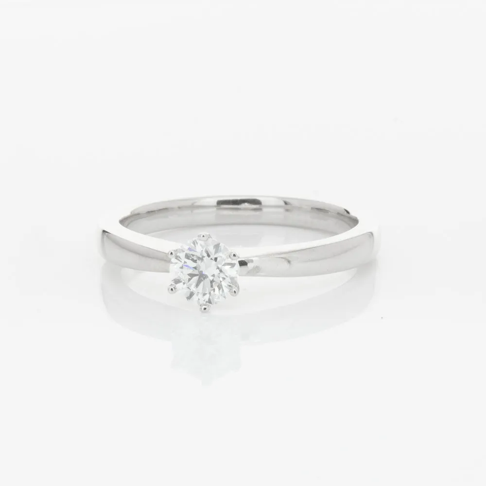 18ct White Gold .33ct Diamond Nova Ring