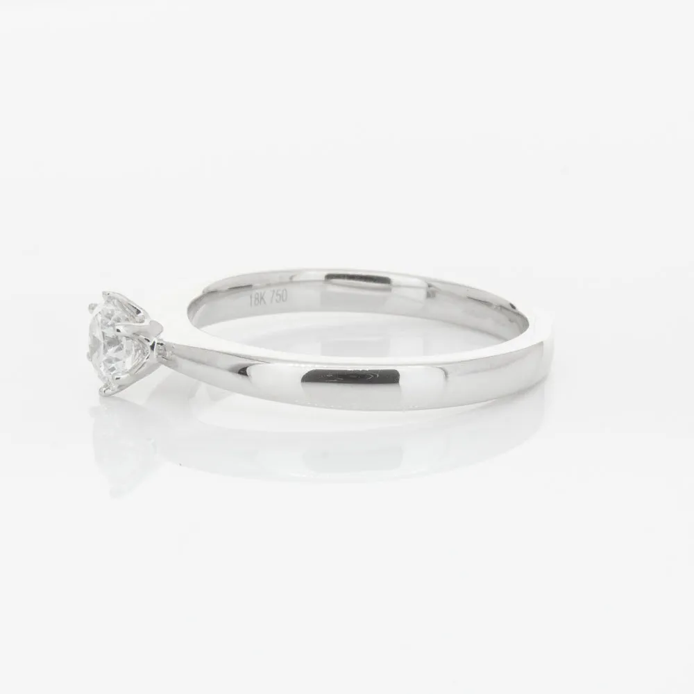 18ct White Gold .33ct Diamond Nova Ring