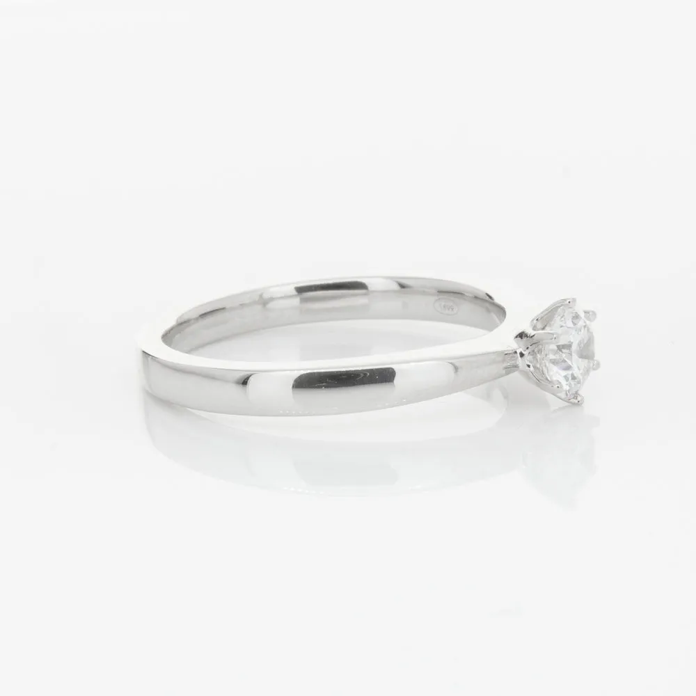 18ct White Gold .33ct Diamond Nova Ring