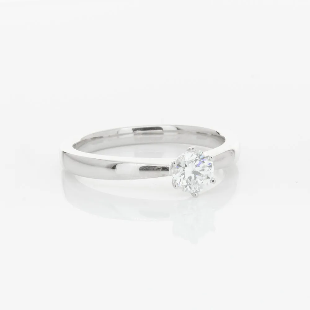 18ct White Gold .33ct Diamond Nova Ring