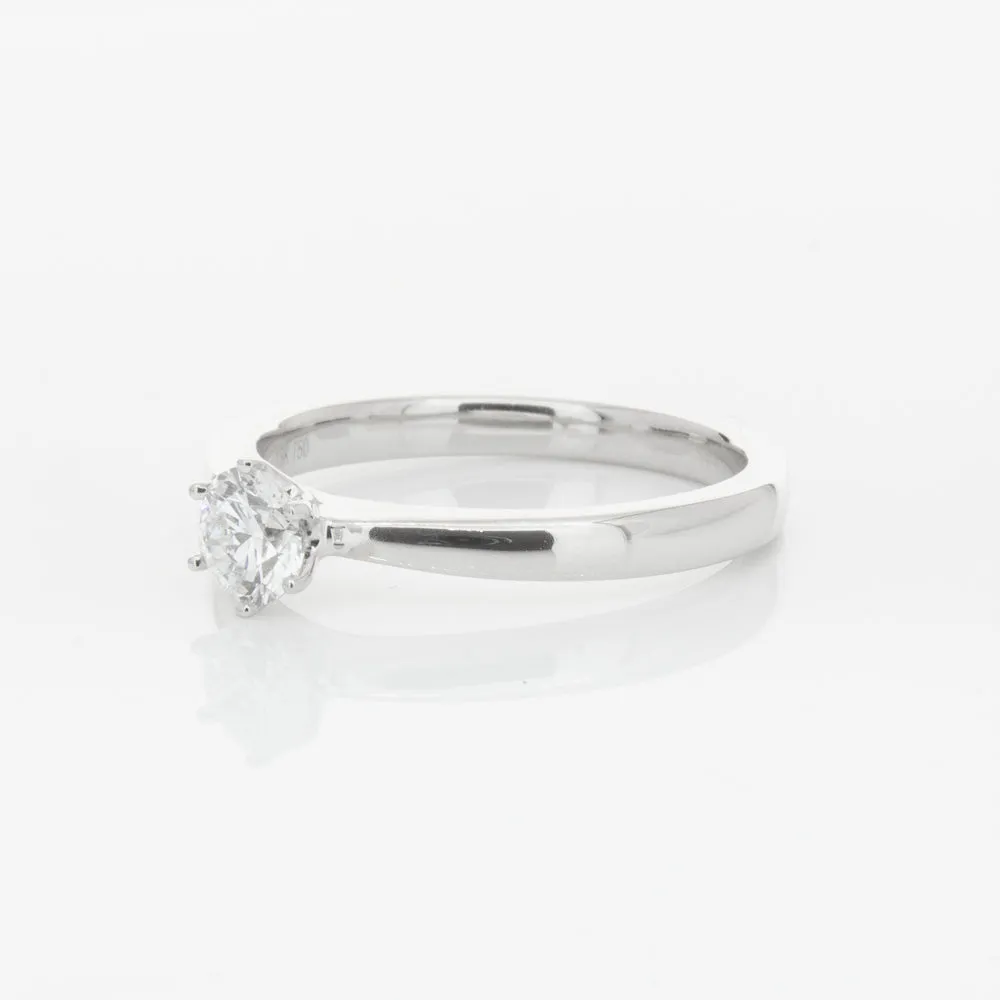 18ct White Gold .33ct Diamond Nova Ring