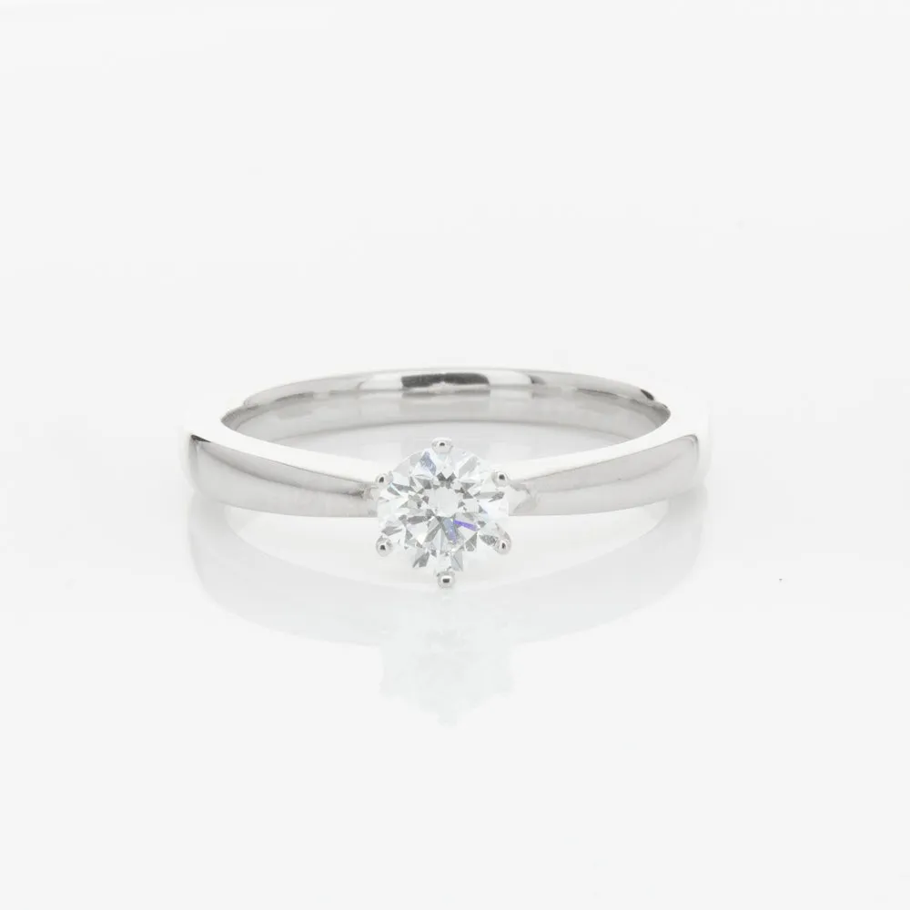 18ct White Gold .33ct Diamond Nova Ring