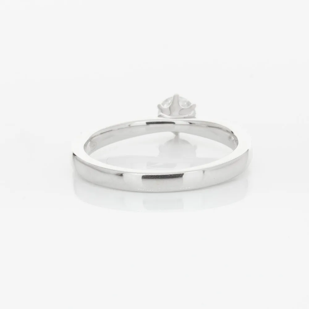 18ct White Gold .33ct Diamond Nova Ring