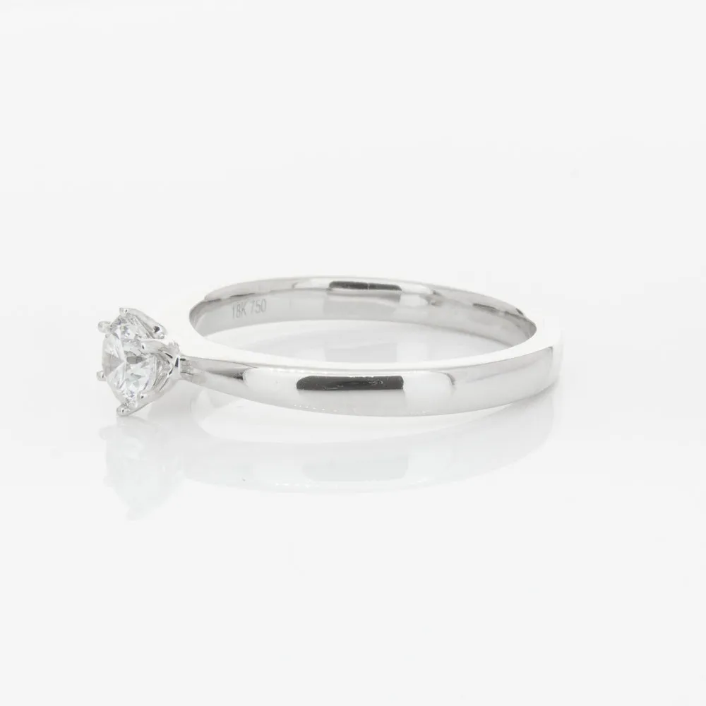 18ct White Gold .33ct Diamond Nova Ring