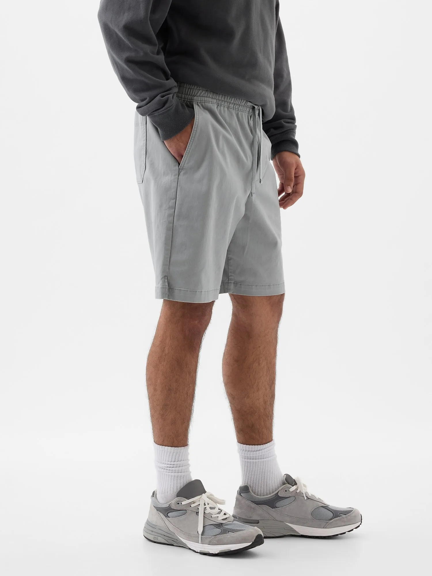 8" Essential Easy Shorts with Washwell