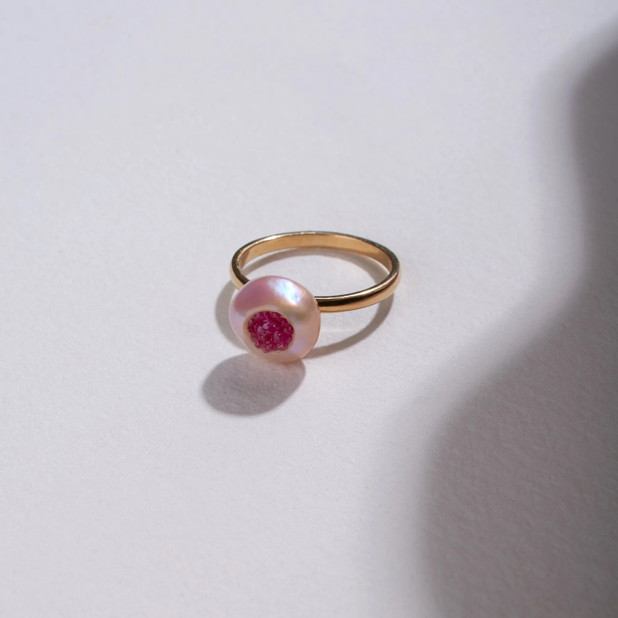 Piccolo Finestrino Collection Freshwater Pearl Ring with Ruby