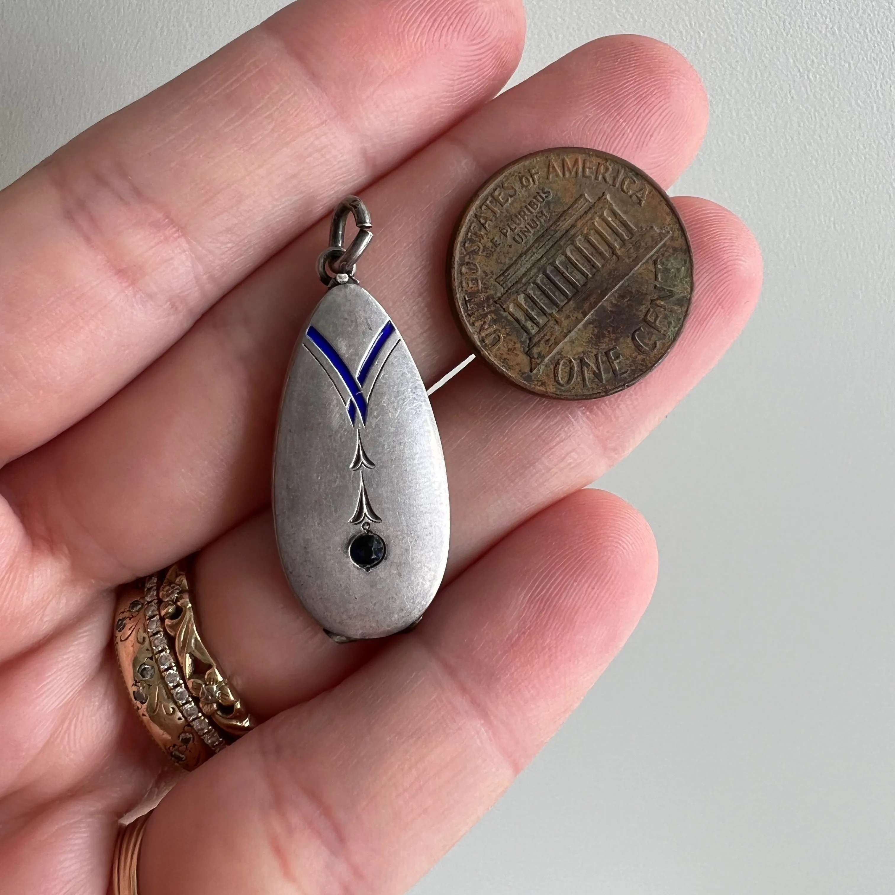 V I N T A G E // memories like no others / sterling silver locket with enamel and blue stone / a pendant