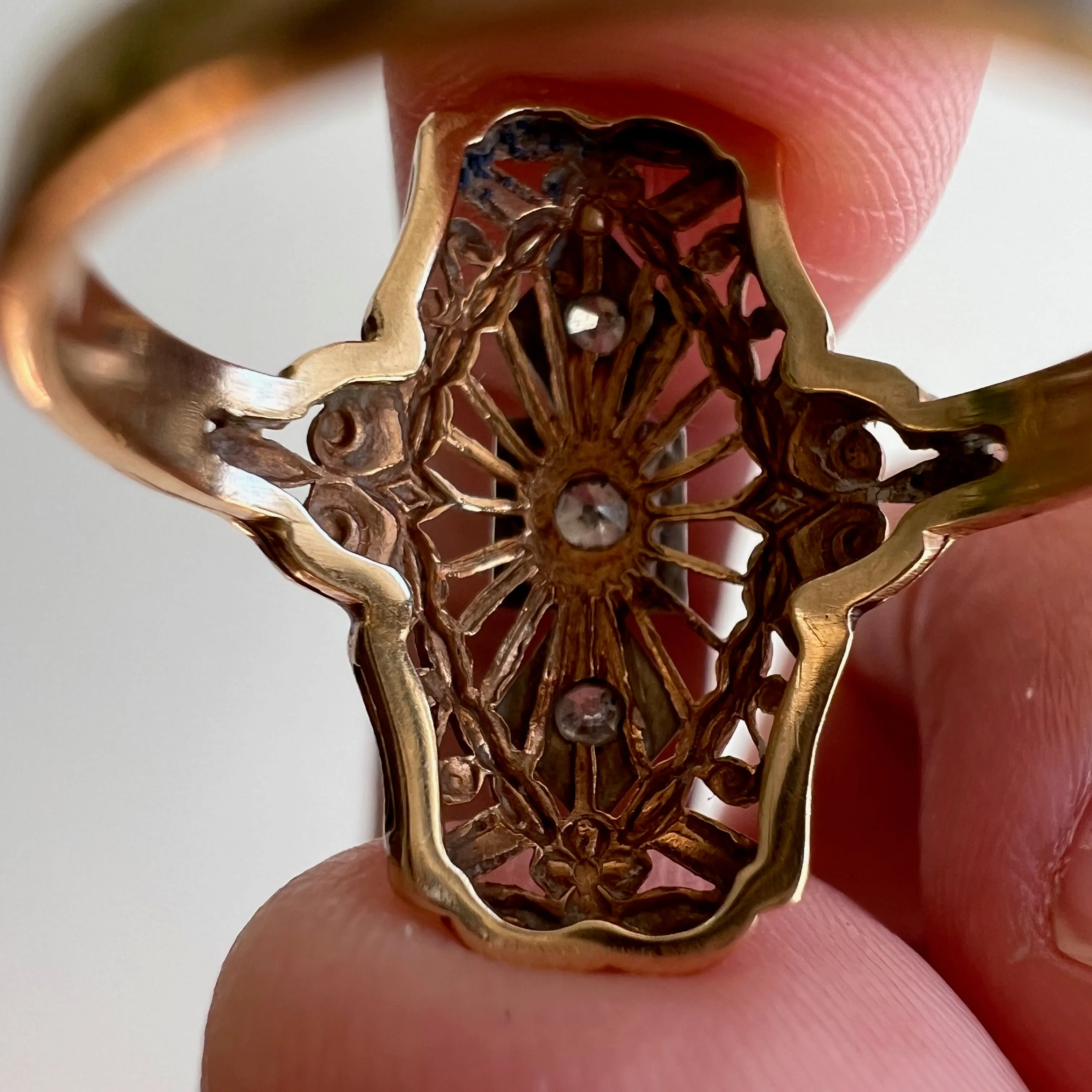 V I N T A G E // sparkle armor / 14k and diamond filigree shield ring / size 5.5